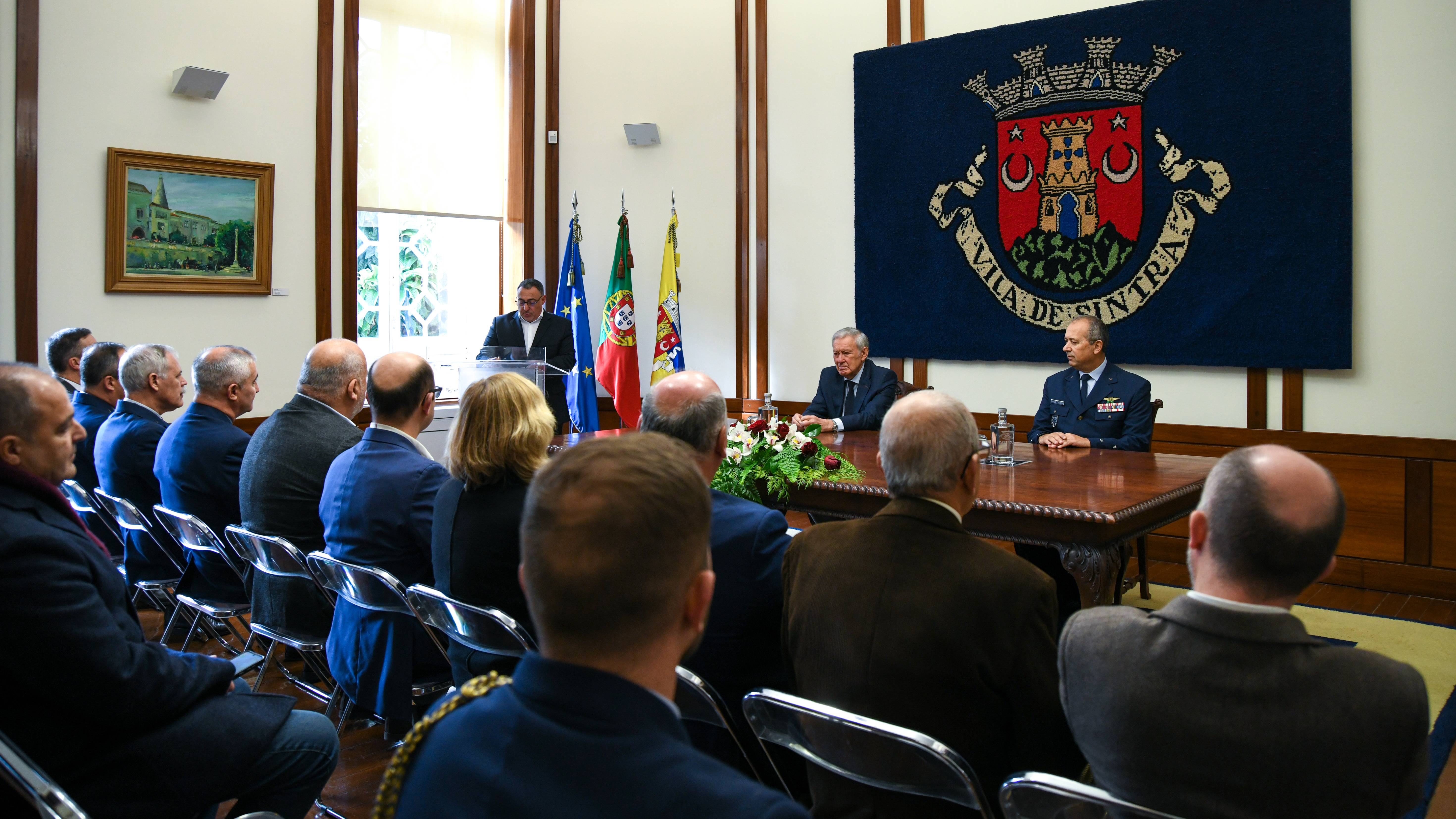 Cmara Municipal de Sintra condecora AFA