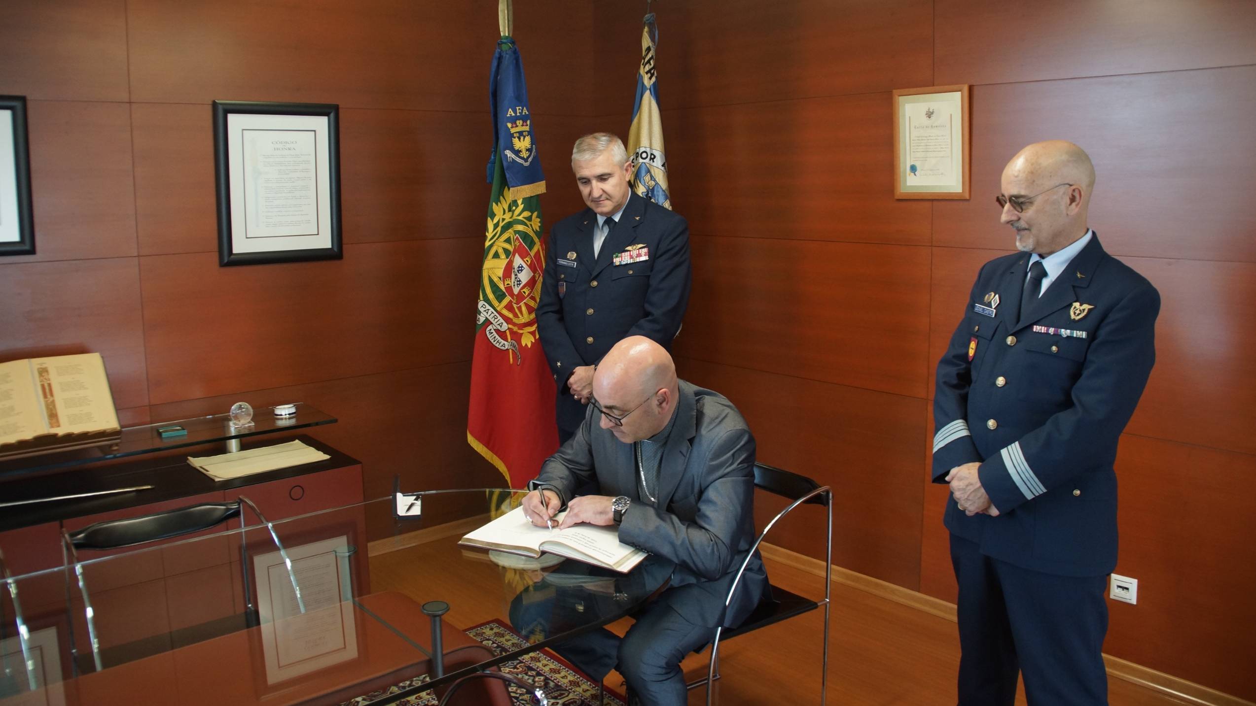 D. Srgio Dinis preside  Eucaristia Pascal na Academia da Fora Area